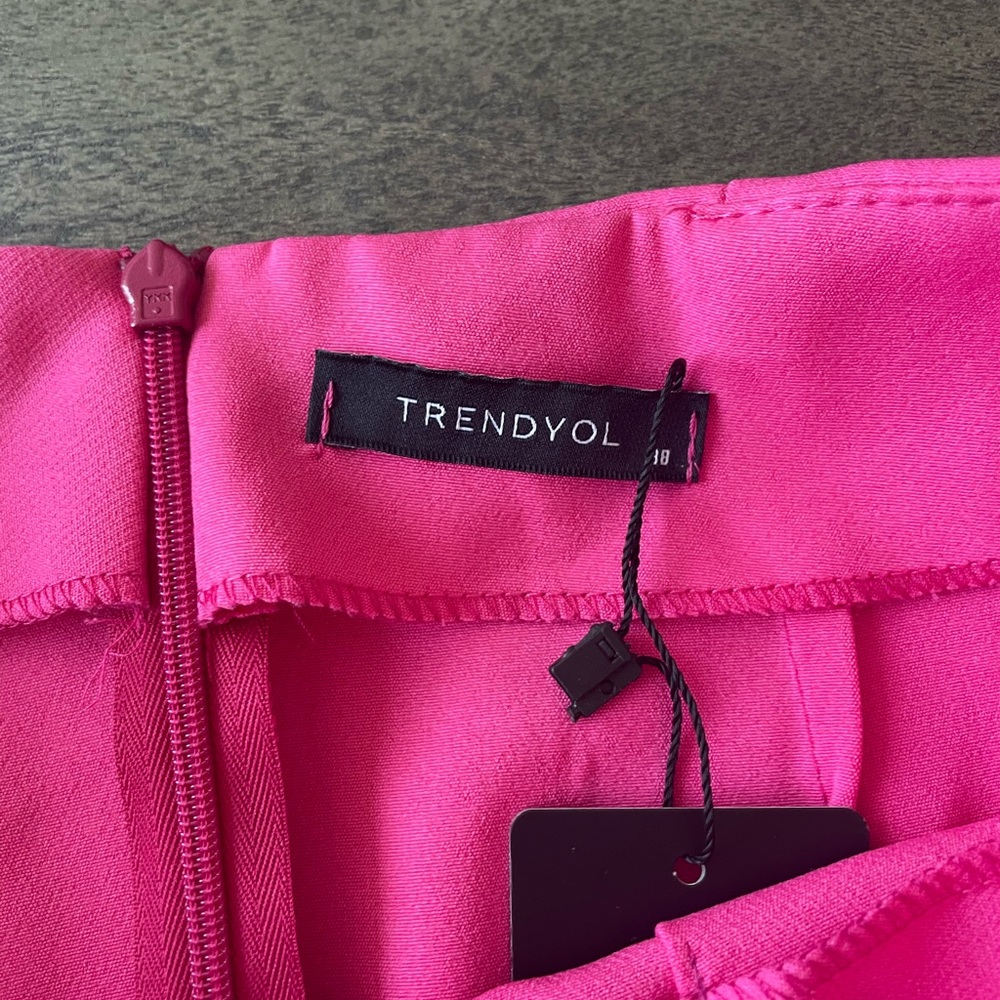 ASOS Pink Mini Skirt - Picture 2 of 3